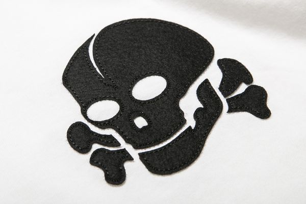 BHSC BxH Sawing Skull Tee Detail1