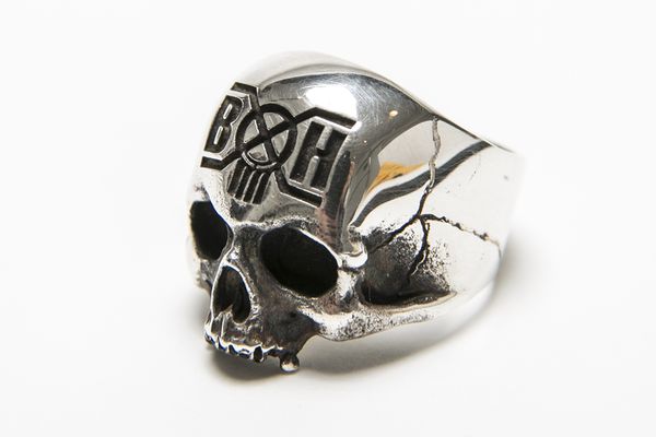 BDFA BxH:Dog State Skull Pinkie Ring Side