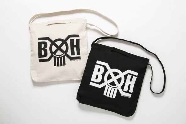 BHFA BxH Shoulder Strap Bag ¥3,600+tax BHFA BxH Shoulder Strap Bag ¥3,600+tax