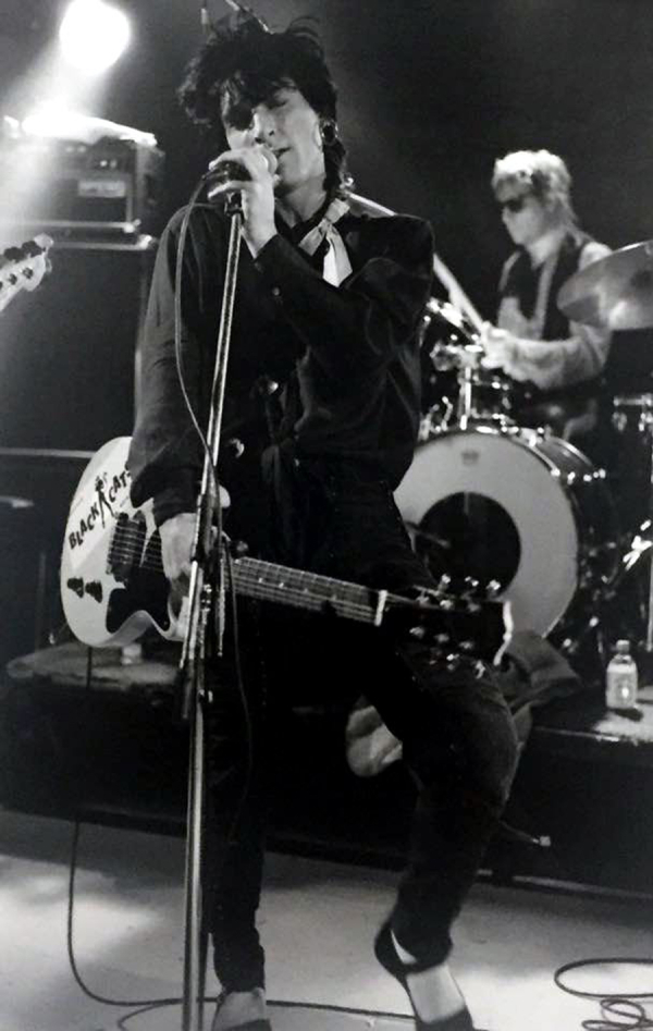 Johnny Thunders - Live at Zappas 18th July 1981 Johnny Thunders - Live at Zappas 18th July 1981